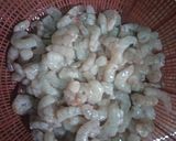 Foto langkah ke 1 dari resep Oseng pedas udang buncis.