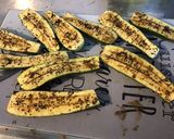 Une image de l'étape 3 de Courgettes aux épices kefta et graines de nigelle et piments verts.