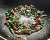 A picture of step 3 of Green peas Vermicelli upma.