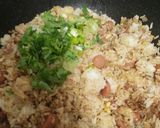 Foto langkah ke 11 dari resep Nasi goreng sosis.