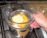 A picture of step 2 of Sabayon or Zabaglione.