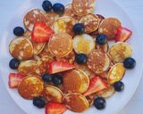 Foto del passaggio 6 della ricetta Mini pancakes con farina di riso, yogurt greco e cocco🥞🥥