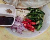 Foto langkah ke 1 dari resep Peda Telur Lombok Ijo.