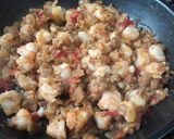 Foto del paso 4 de la receta: Champiñones rellenos de langostinos en salsa picante