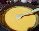 A picture of step 3 of Mango pudding with strawberry crush.