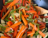 Foto del paso 3 de la receta: Wok de verduras y setas