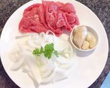 Hình bước làm 1 của món Bò xào mặn,hành tây