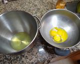 Foto del paso 1 de la receta: Omelette soufflé relleno de queso