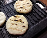 Foto del paso 2 de la receta: Arepas