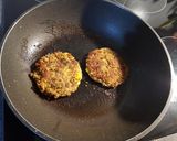 Foto del paso 2 de la receta: Hamburguesas de lentejas y choclo