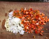 Foto del paso 1 de la receta: Nidos en colchón