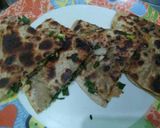 A picture of step 4 of Spring onion &Garlic parantha.