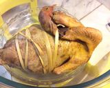 Hình bước làm 3 của món Gà nhồi xôi nướng