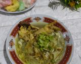 Foto langkah ke 4 dari resep Soto Ceker dan Balungan Ayam Bumbu Kuning.