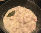 Foto del paso 2 de la receta: Pollo encebollado con tomate