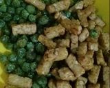 Foto langkah ke 2 dari resep Oseng Pedas Tempe dengan Bunga Pepaya dan Terong Pokak.