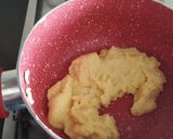 A picture of step 1 of Mawa Sweet Samosa.