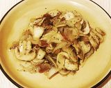 Foto del paso 7 de la receta Champiñones con jamón serrano, cebolla y pesto de perejil