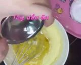 Hình bước làm 1 của món Bánh bông lan hấp nồi cơm điện