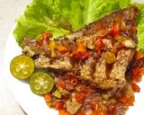 Foto langkah ke 3 dari resep Ikan Goreng Sambel Embe.