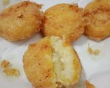 Foto langkah ke 4 dari resep Perkedel kentang keju.