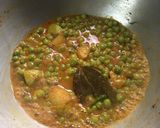 A picture of step 6 of Ghugni or Aloo Matar (no onion garlic).