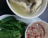 รูปขั้นตอนการทำที่ 2 ของ ยำกะปิ กะไก่ต้มเกลือ