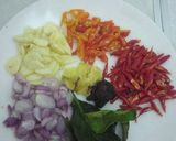 Foto langkah ke 2 dari resep Kering tempe kacang asam manis pedas.