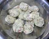 Foto del paso 3 de la receta: Tournedós de cordero con mantequilla aderezada y guarnición de setas