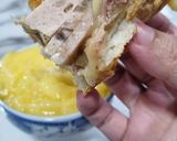 Hình bước làm 8 của món Sốt dầu trứng ăn với bánh mì Việt Nam
