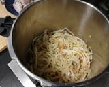 Foto del paso 6 de la receta: Chipirones con gambón en olla express