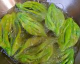A picture of step 18 of Colourful Mathri.