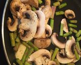 Foto del paso 2 de la receta: Farro con hongos y espárragos