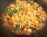 Foto langkah ke 3 dari resep Mie Goreng Bakso PEdaS.