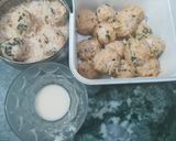A picture of step 4 of Noodles balls.