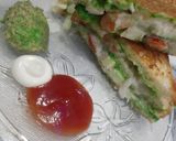 માયો પનીર ચીઝી સેન્ડવીચ (Mayo Paneer Cheesy Sandwich Recipe In Gujarati) રેસીપી સ્ટેપ3ફોટો
