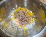Foto del passaggio 4 della ricetta Insalata estiva di cous cous 🫑🌽🍅🧅🏳️‍🌈☮️🇺🇦