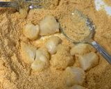 A picture of step 3 of Muah Chee (from white glutinous rice flour).