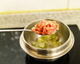 Foto langkah ke 3 dari resep Sundubu JJigae Sup tahu resep asli korea.