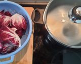 Une image de l'étape 1 de Chicorée farcie à la sauce tomate.
