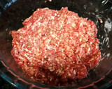 Foto del paso 1 de la receta: Hamburguesa al curry con ensalada de repollo y semillas al tomillo