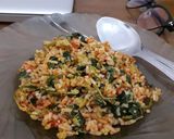 Foto langkah ke 5 dari resep Nasi Goreng Bayam.