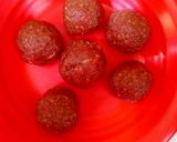Foto langkah ke 2 dari resep Semur Bola Daging Sapi isi Telur Puyuh.