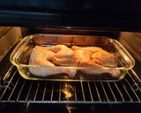 Foto del paso 3 de la receta: Pollo asado al horno al limón 🍋