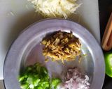 A picture of step 2 of Chicken Ring Samosa.