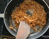 A picture of step 3 of Gud Besan modak recipe.