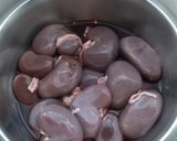 Foto del paso 1 de la receta: Riñoncitos con puré