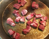 Foto del paso 1 de la receta: Arroz con carne, coliflor y ajetes