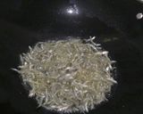 Foto langkah ke 3 dari resep Sambel goreng teri petai.