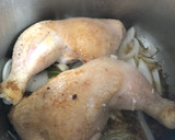 Foto del paso 2 de la receta: Pollo a la cerveza en olla express